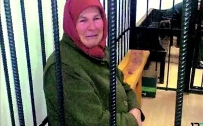 Пенсионерку из Москвы объявили в розыск и закрыли в СИЗО за оскорбление чеиновника