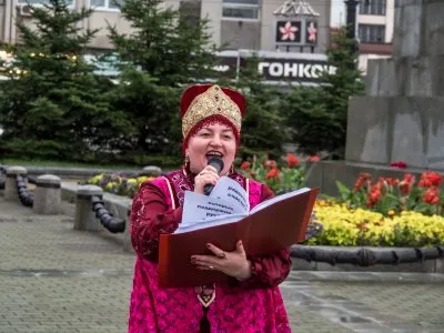 Ненастный четверг с хороводным сюрпризом