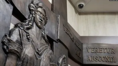 Есть ли в современной России правосудие и независимый суд?