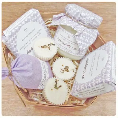 Как выбрать косметику для подарка?