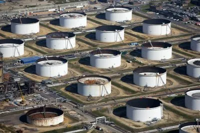 Хранение нефтепродуктов: техническое оснащение нефтяных баз