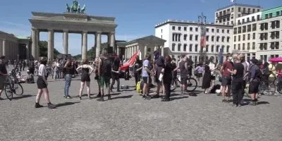 Немцы восстали против ковидобесия и тоталитаризма