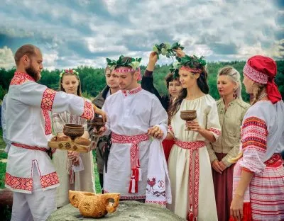Свадьба в славянском стиле: обычаи, традиции, атрибуты
