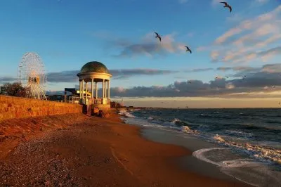 Автобус на море от компании «Везем в лето»