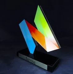 Награды из стекла и хрусталя от Craft Prize