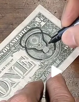 Пришельцы на микропечати доллара США